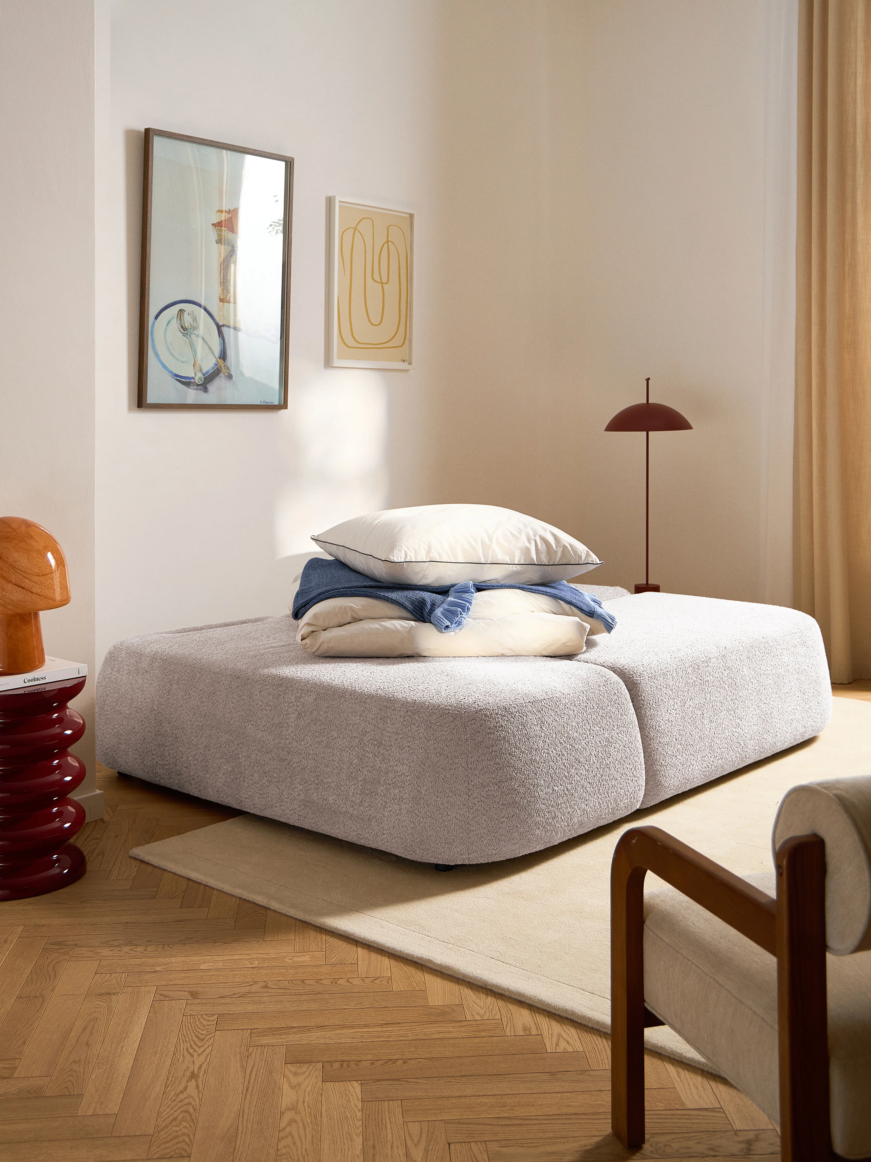 Schlafsofa Pao aus Teddy-Bouclé mit Stauraum