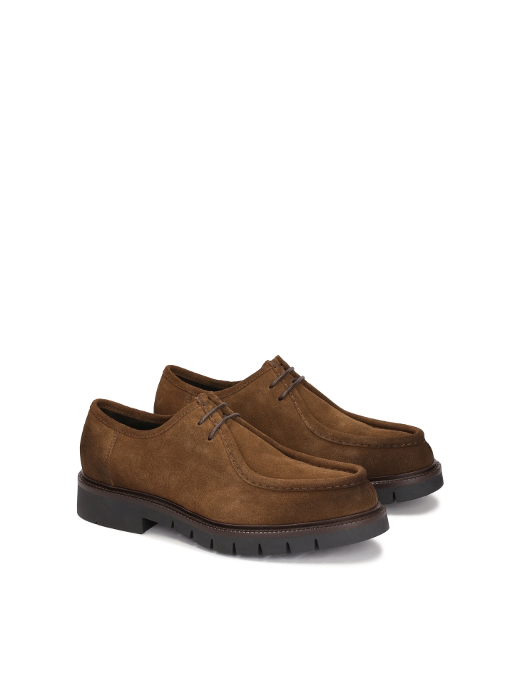 Brown suede shoes with short binding
