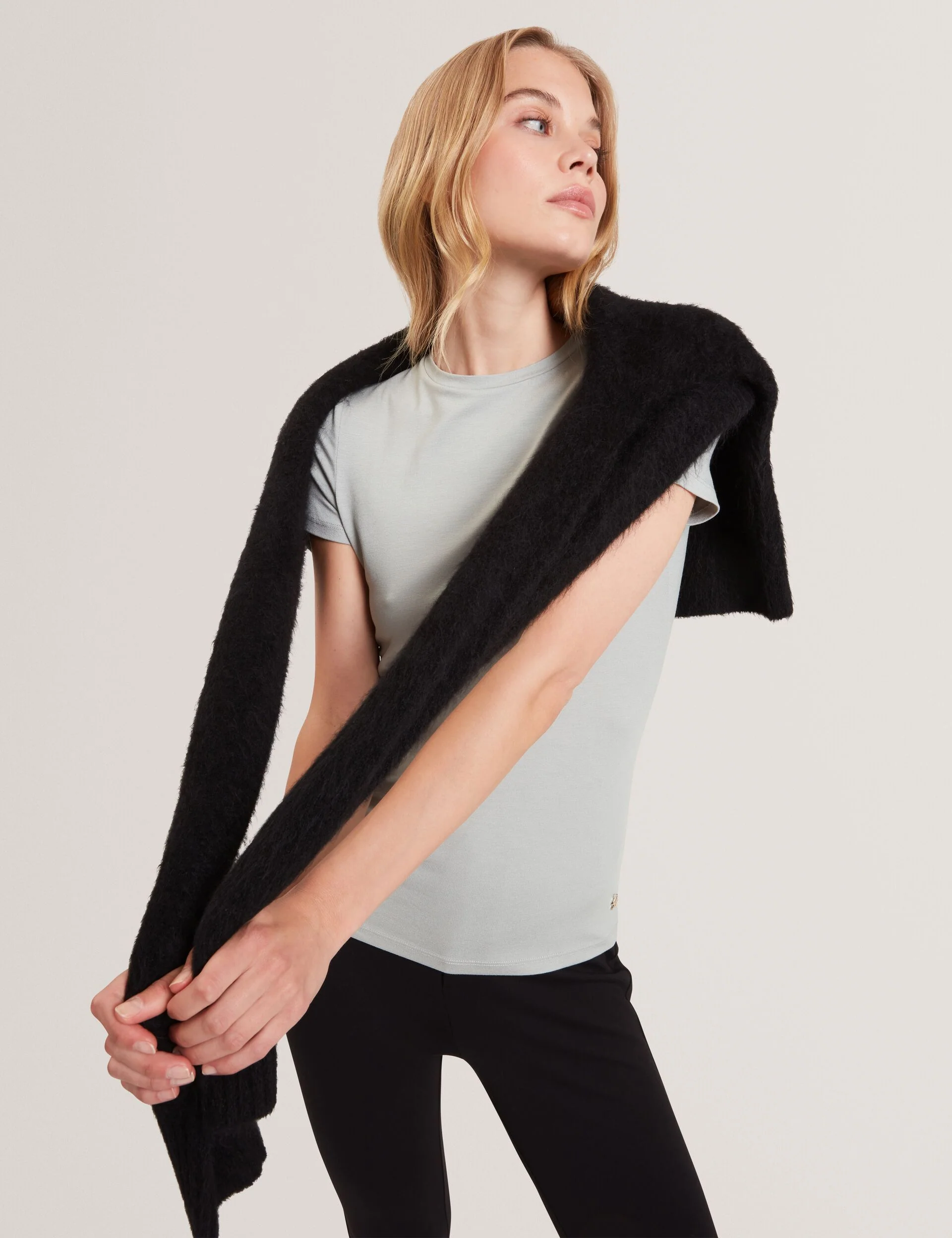 LARNAA | LIGHT GREY