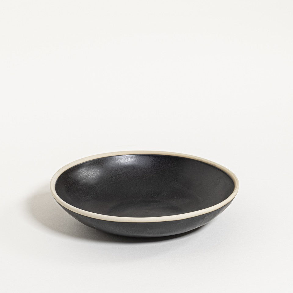 The Table Atelier Pastabord 22,5 cm Black Pepper