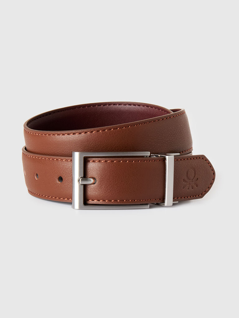 Reversible belt