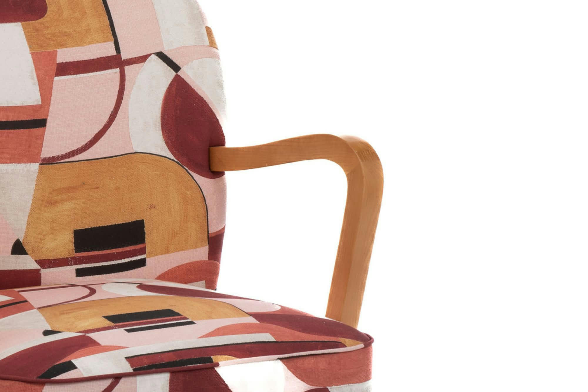 HONEY - Fauteuil rétro en tissu motifs géométriques et accoudoirs en bois