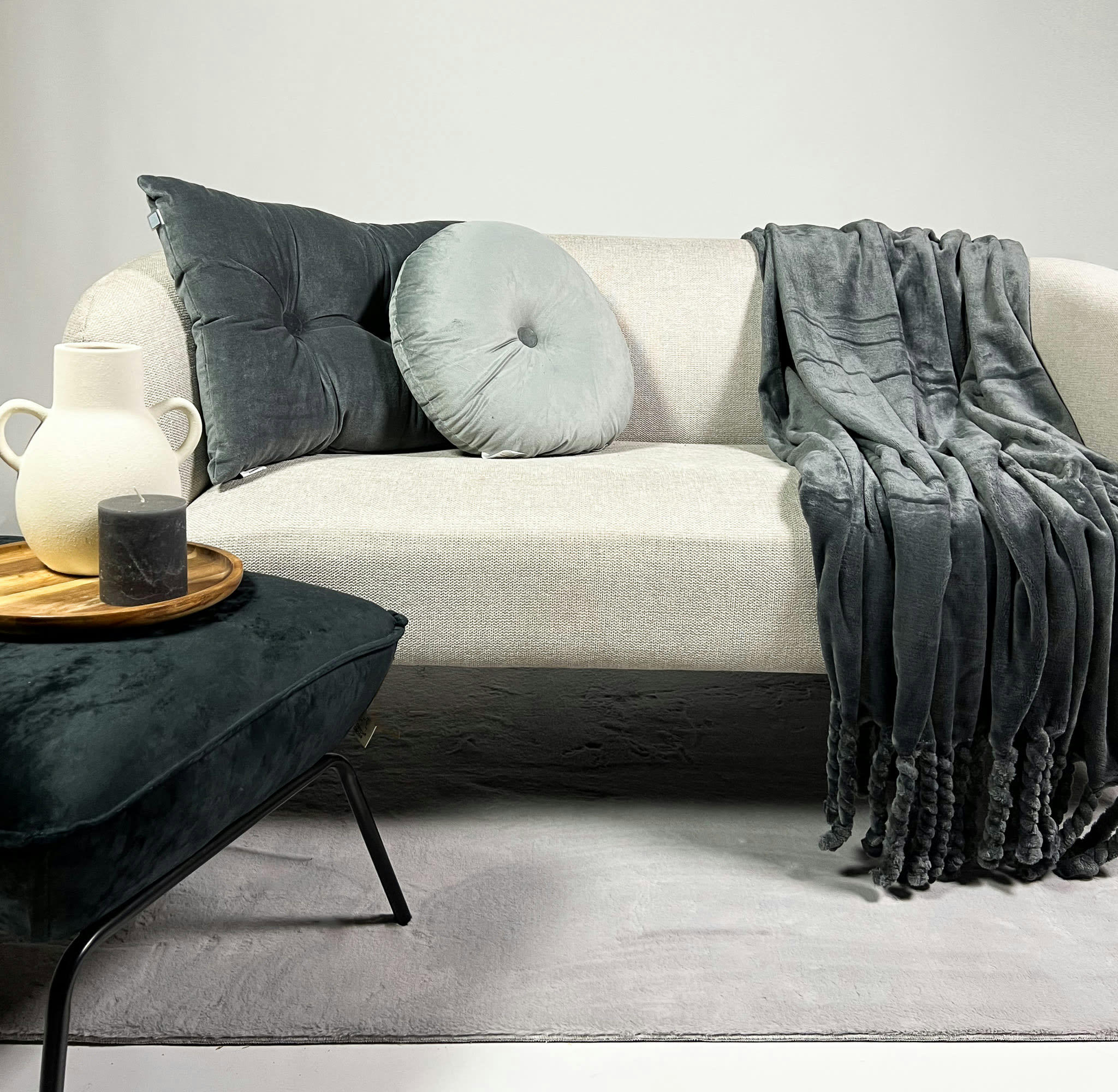 - LOT DE 3 - Shades of Gray - Coussin rond - Coussin 40x60 cm - Plaid -