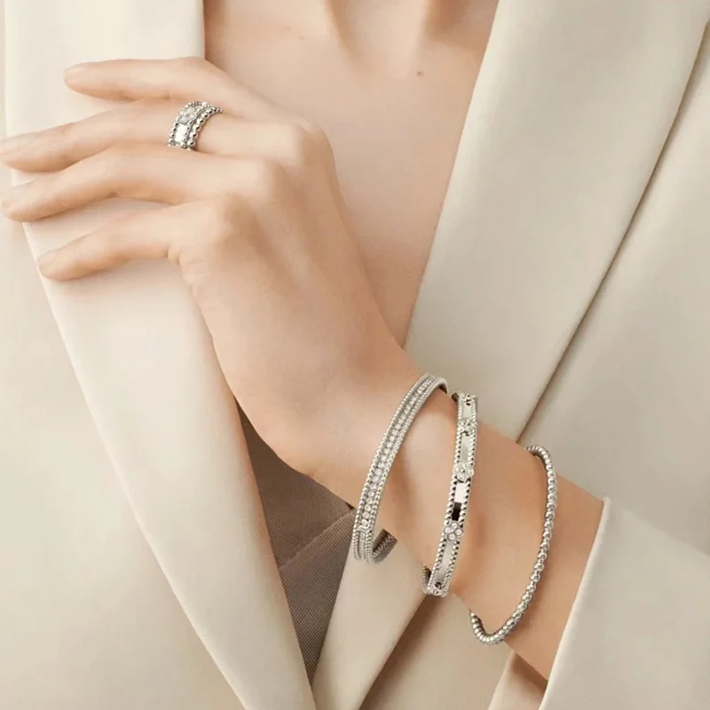 Van Cleef & Arpels bracelet