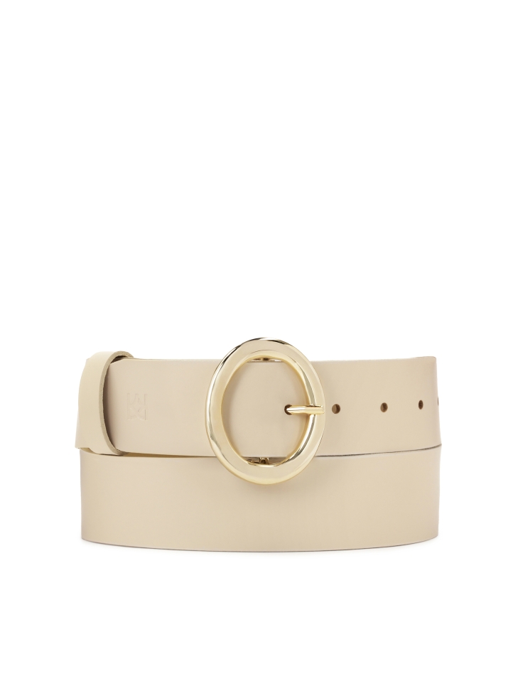 Wide leather belt in cream color