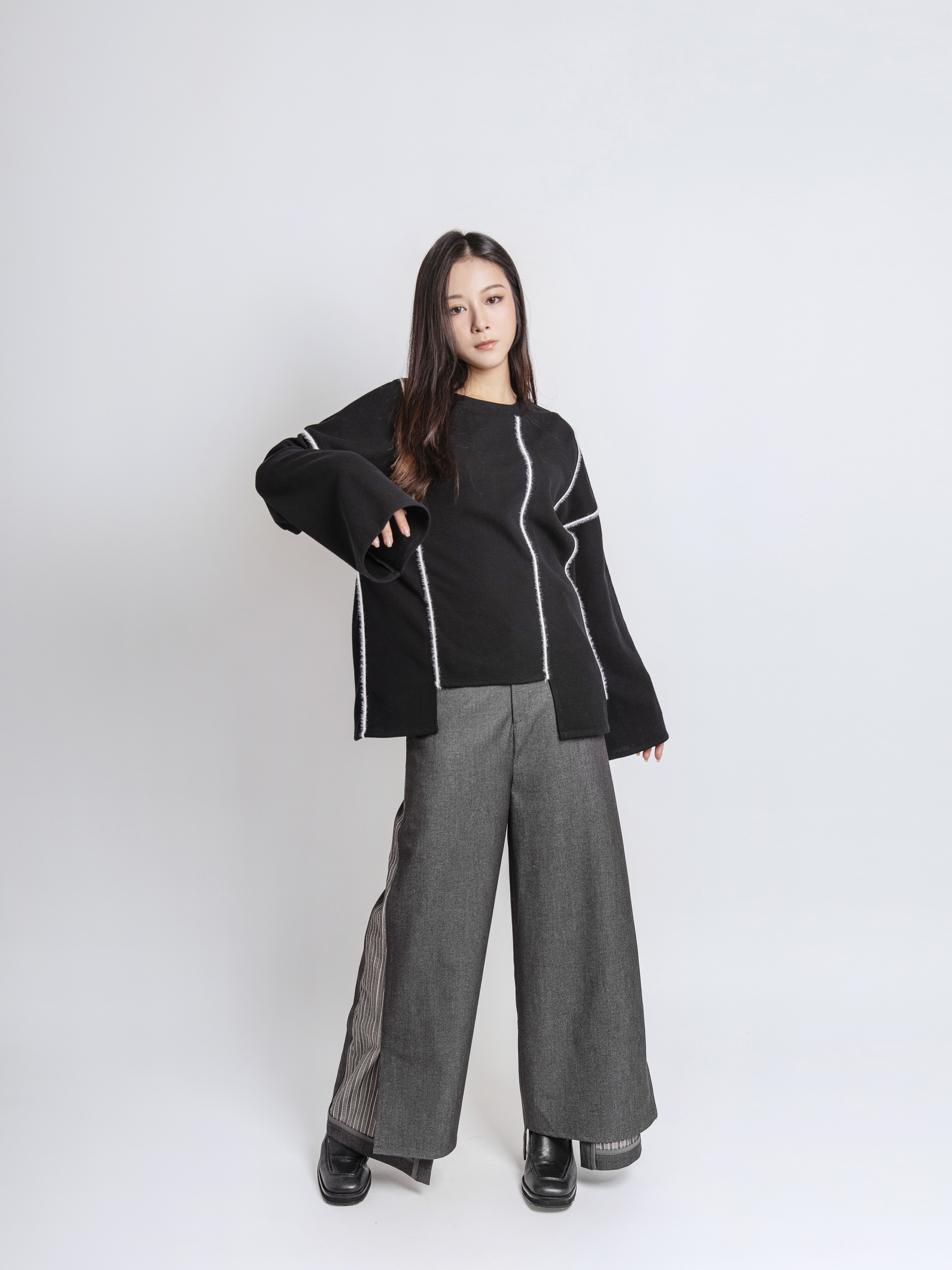 Oversized fluffy trim top - 25WRT225A