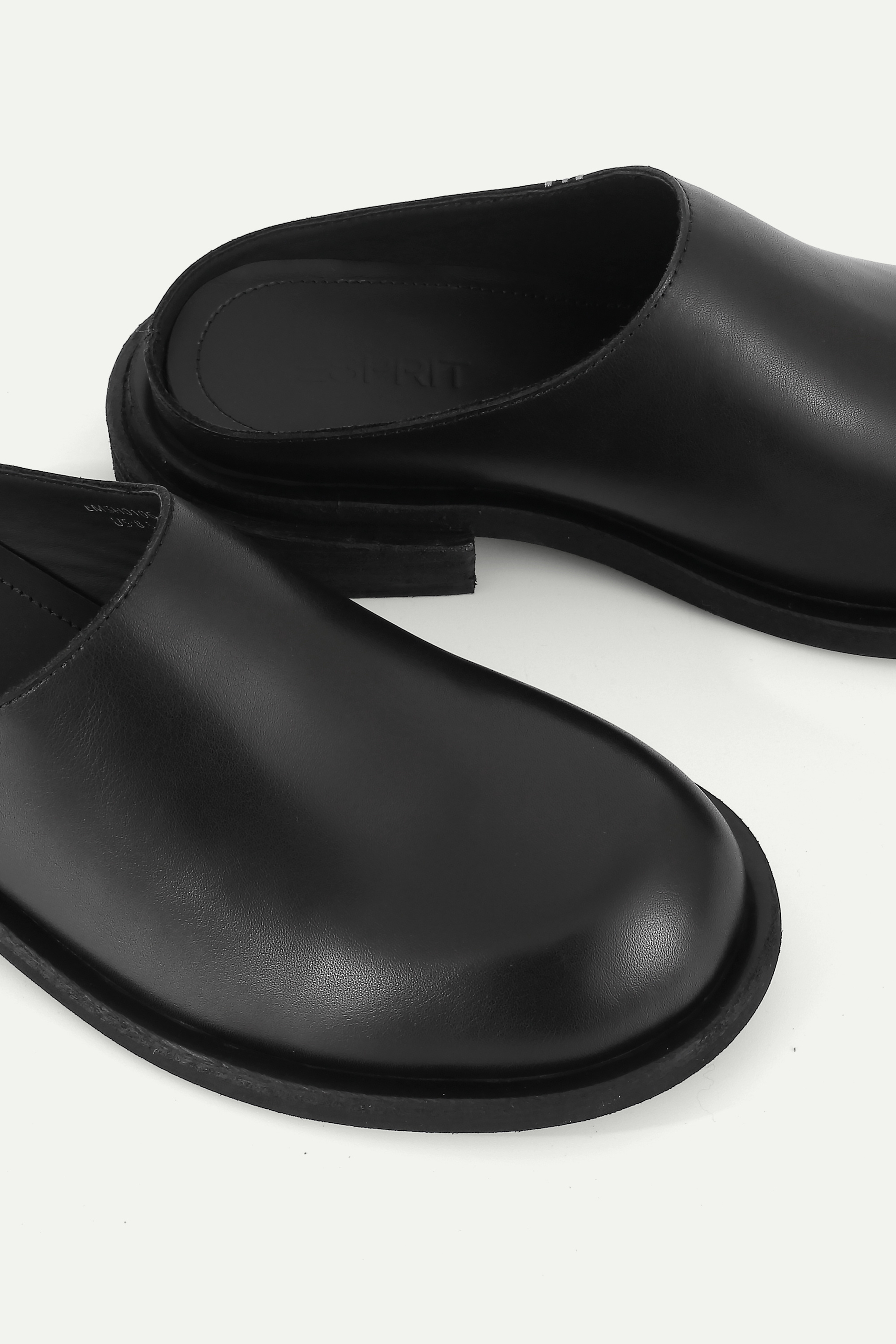 Roe Toe Clog