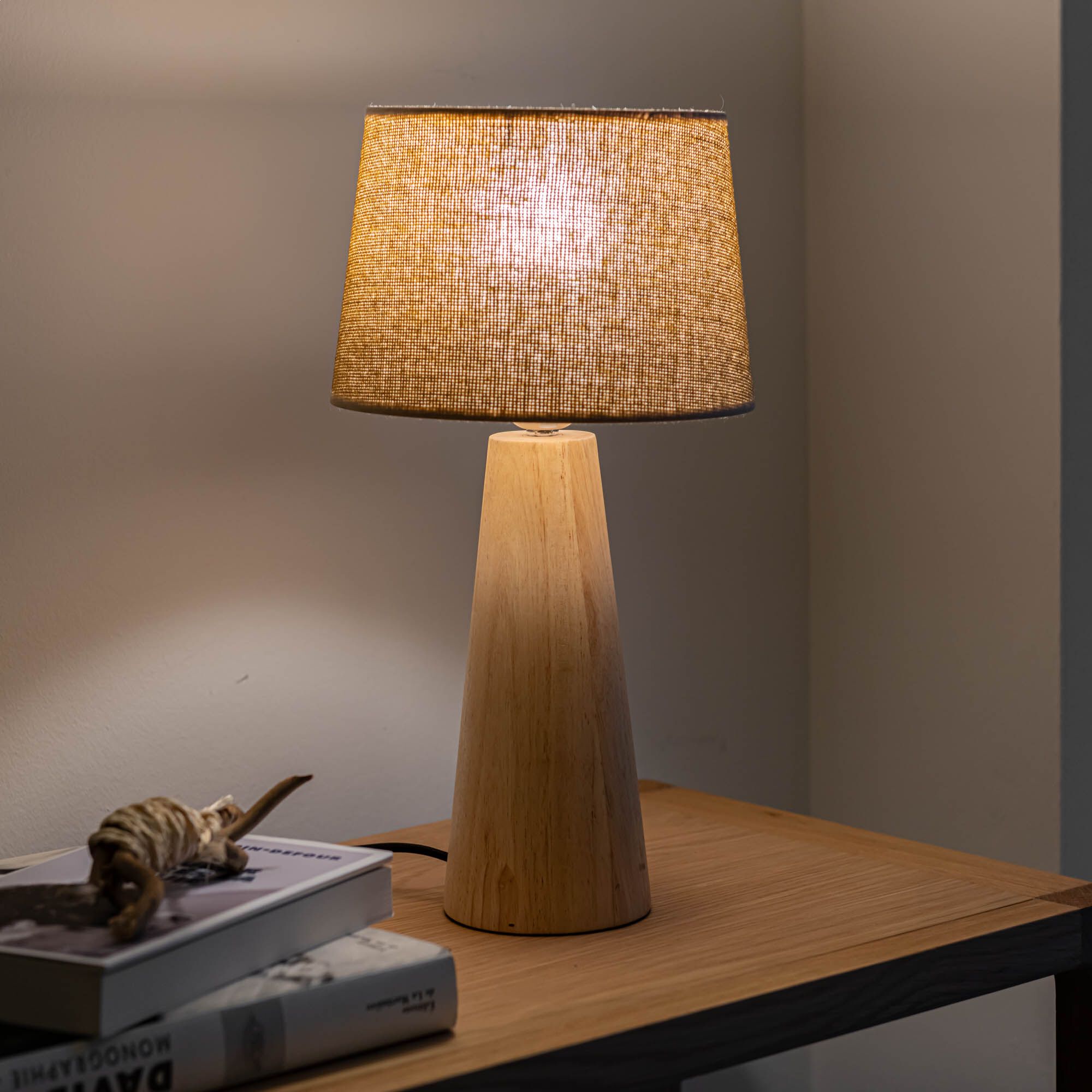 VATHIA - Pied de lampe électrifiée en bois d'hévéa H29cm - naturel