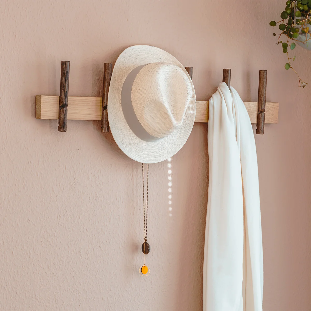 We Do Wood - Roon & Rahn Reces Wandgarderobe