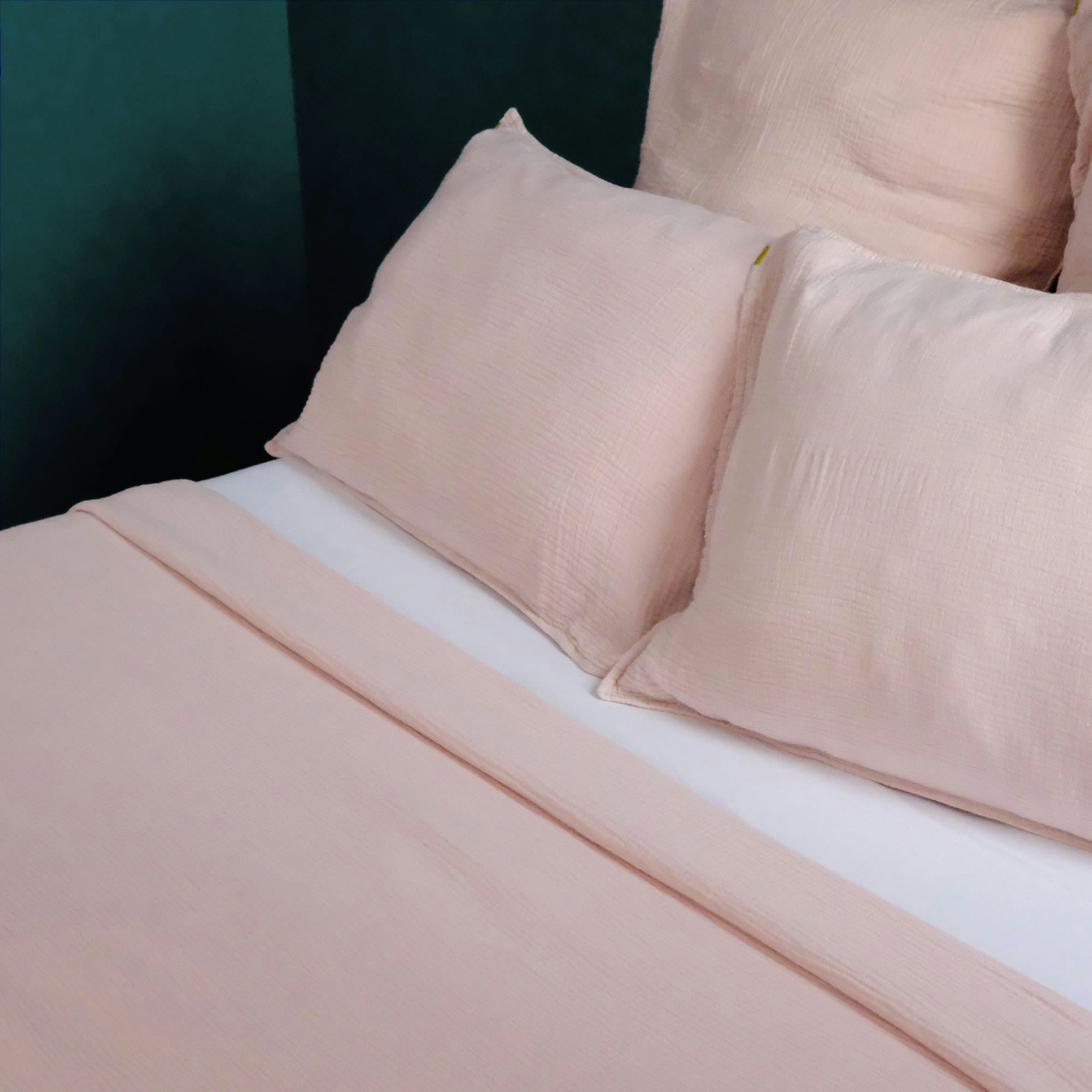 - Drap plat en double gaze de coton rose délicat