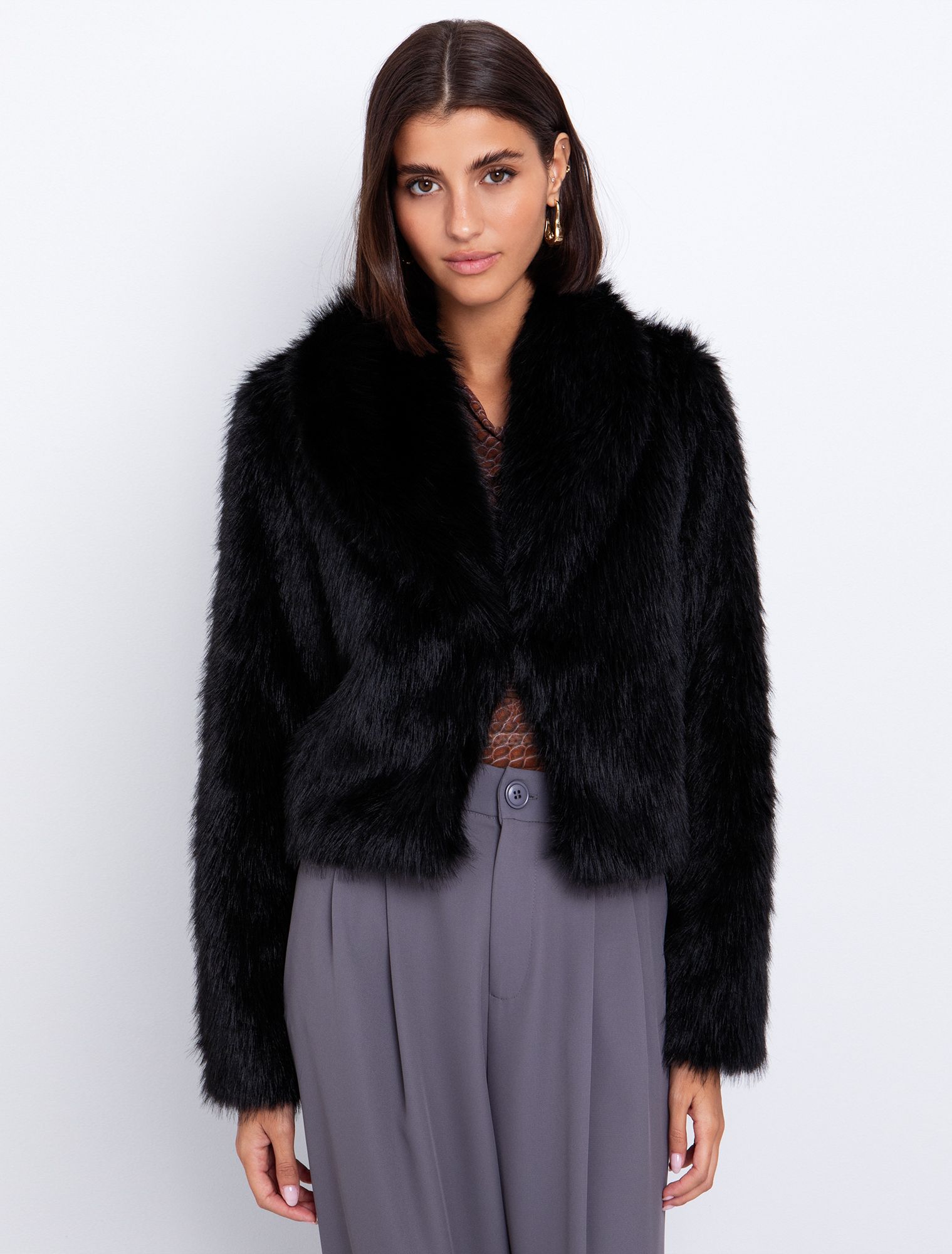 Μπολερό γούνα με γιακά