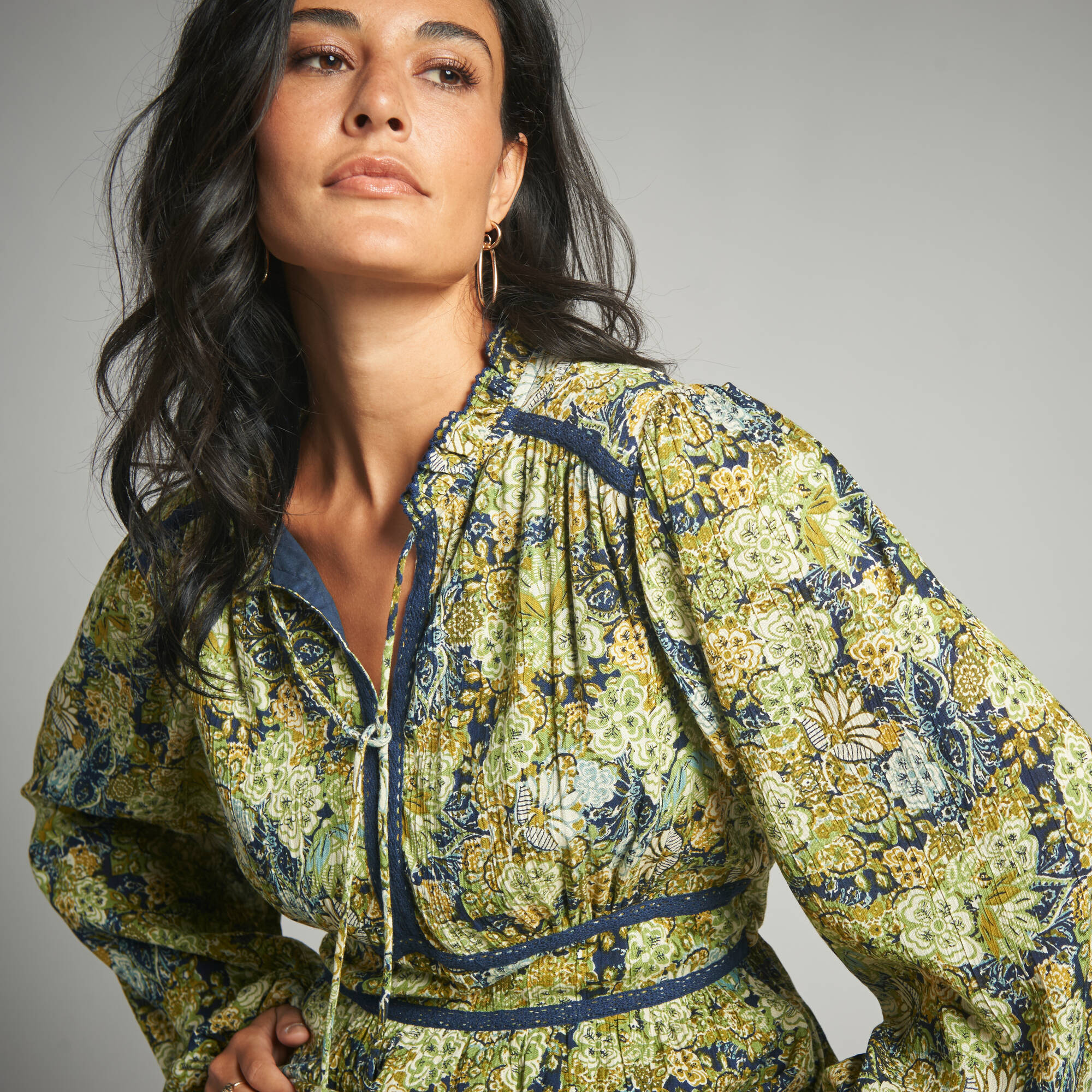 Robe longue imprimé floral finition macramé