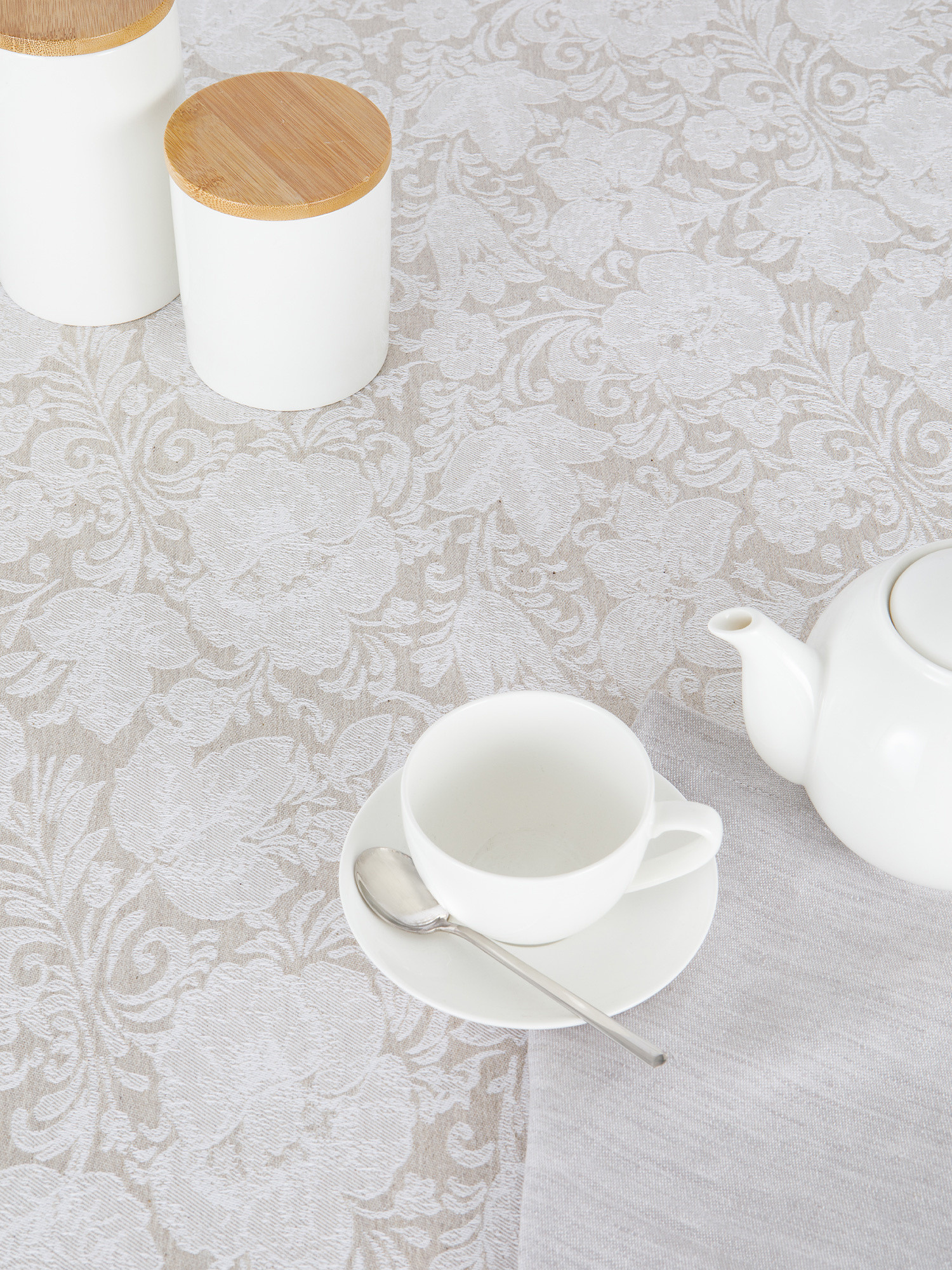 Tovaglia centrotavola lino e cotone motivo ornamentale