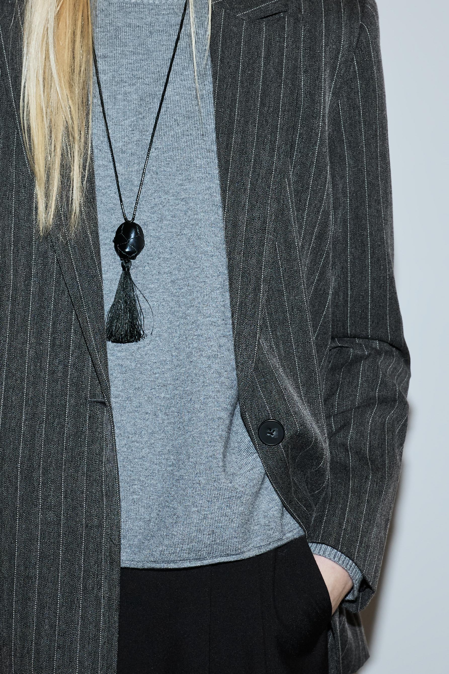 Collar borla