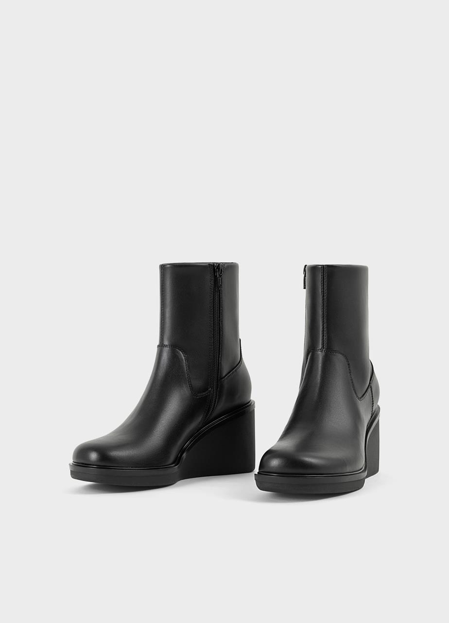 Deena Boots