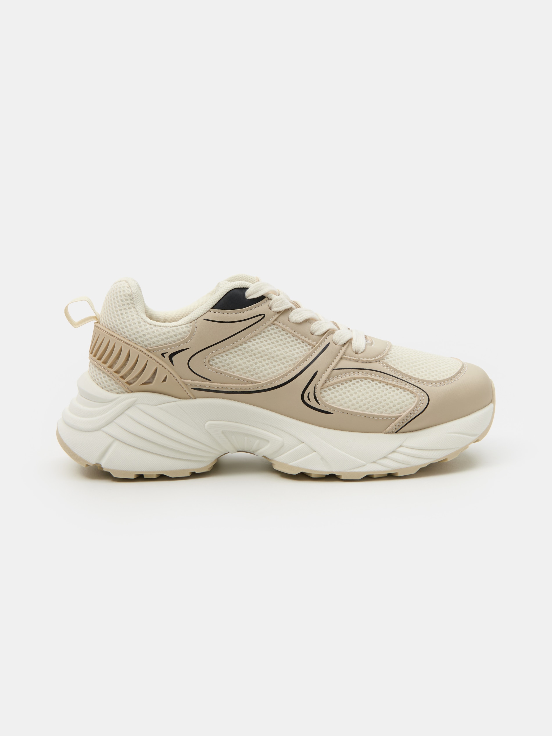 Sneakersy z siateczką i grubą podeszwą