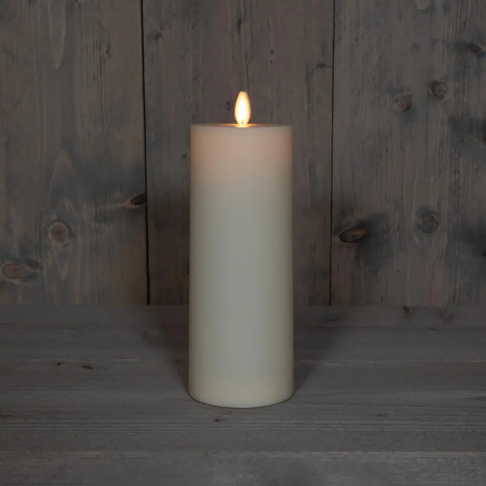 Anna's Collection LED kaars - ivoor wit - 8 x 22 cm - stompkaars