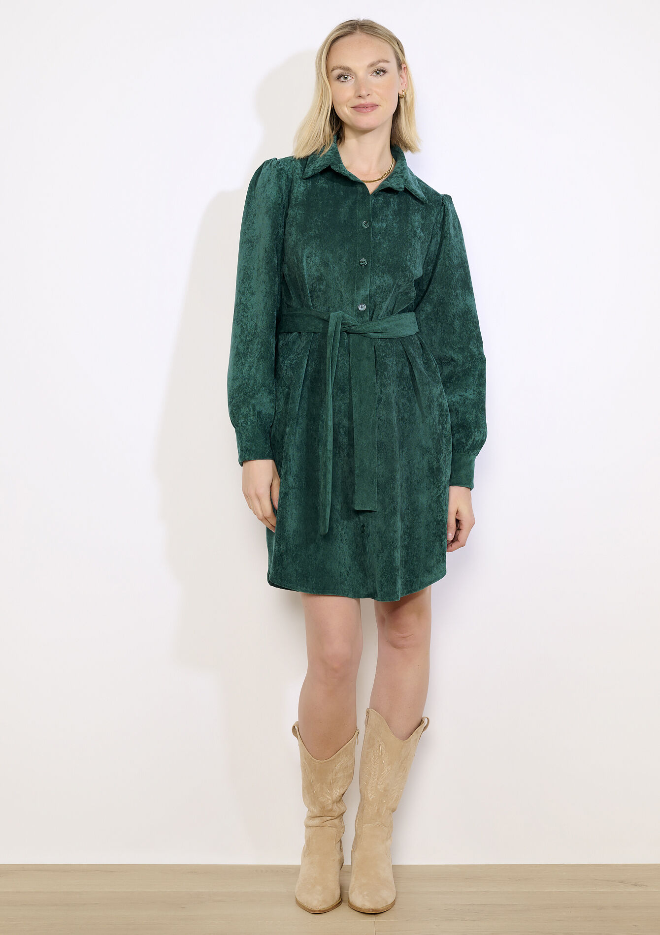 Ribfluwelen overhemdjurk