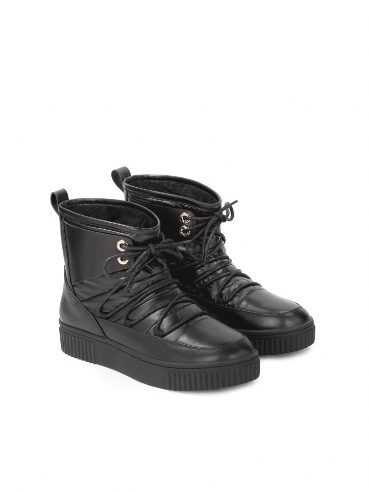 Slip-on sneakers with straight sole