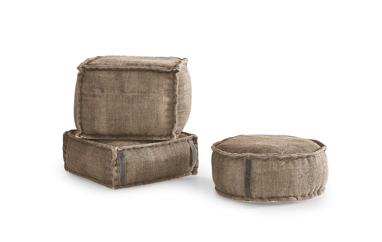 STONE WASHED - Pouf carré en coton revêtu effet lavé sable.