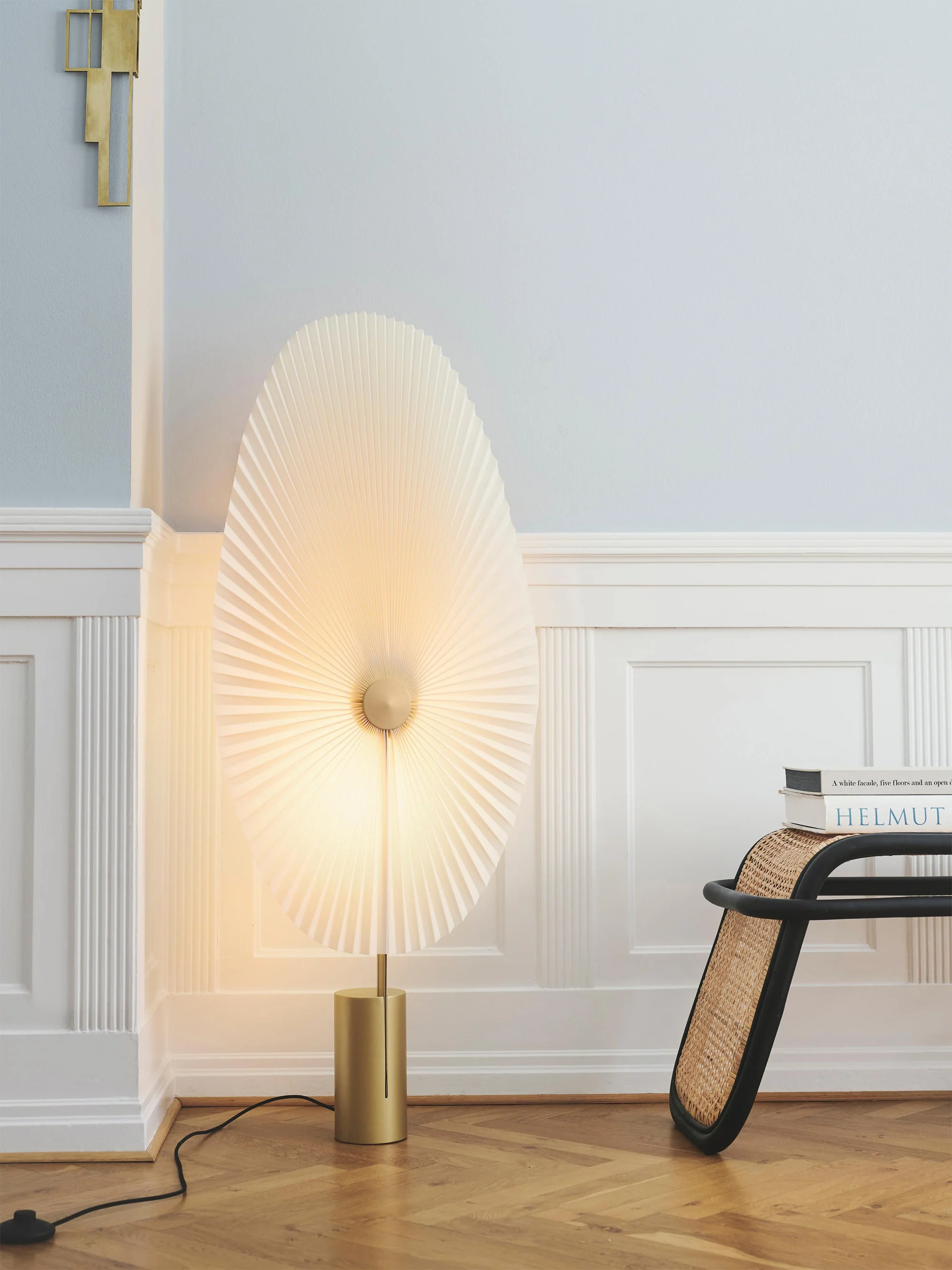 Kleine dimmbare LED-Stehlampe Liris
