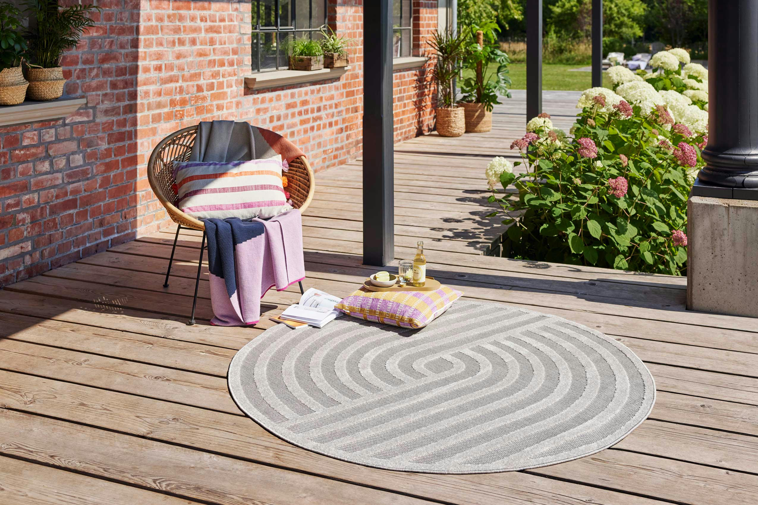 SPIRIT - Tapis rond intérieur/extérieur graphique à relief gris Ø200