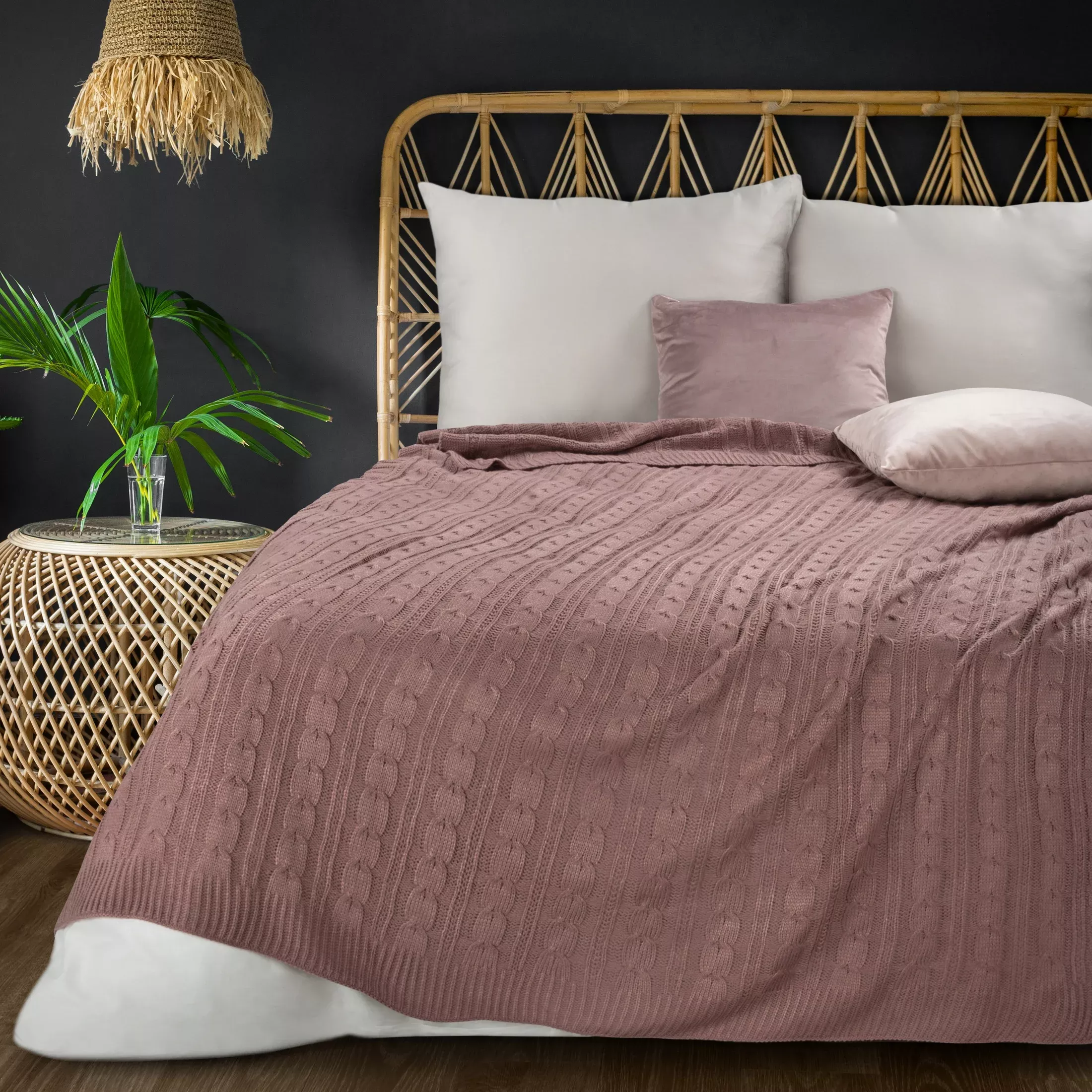 Koc akrylowy 130x170 cm różowy z dzianiny z warkoczami AKRYL 2 Eurofirany Premium