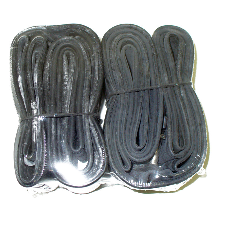 Set de 2 chambres à air pour vélo avec valve Schrader 26