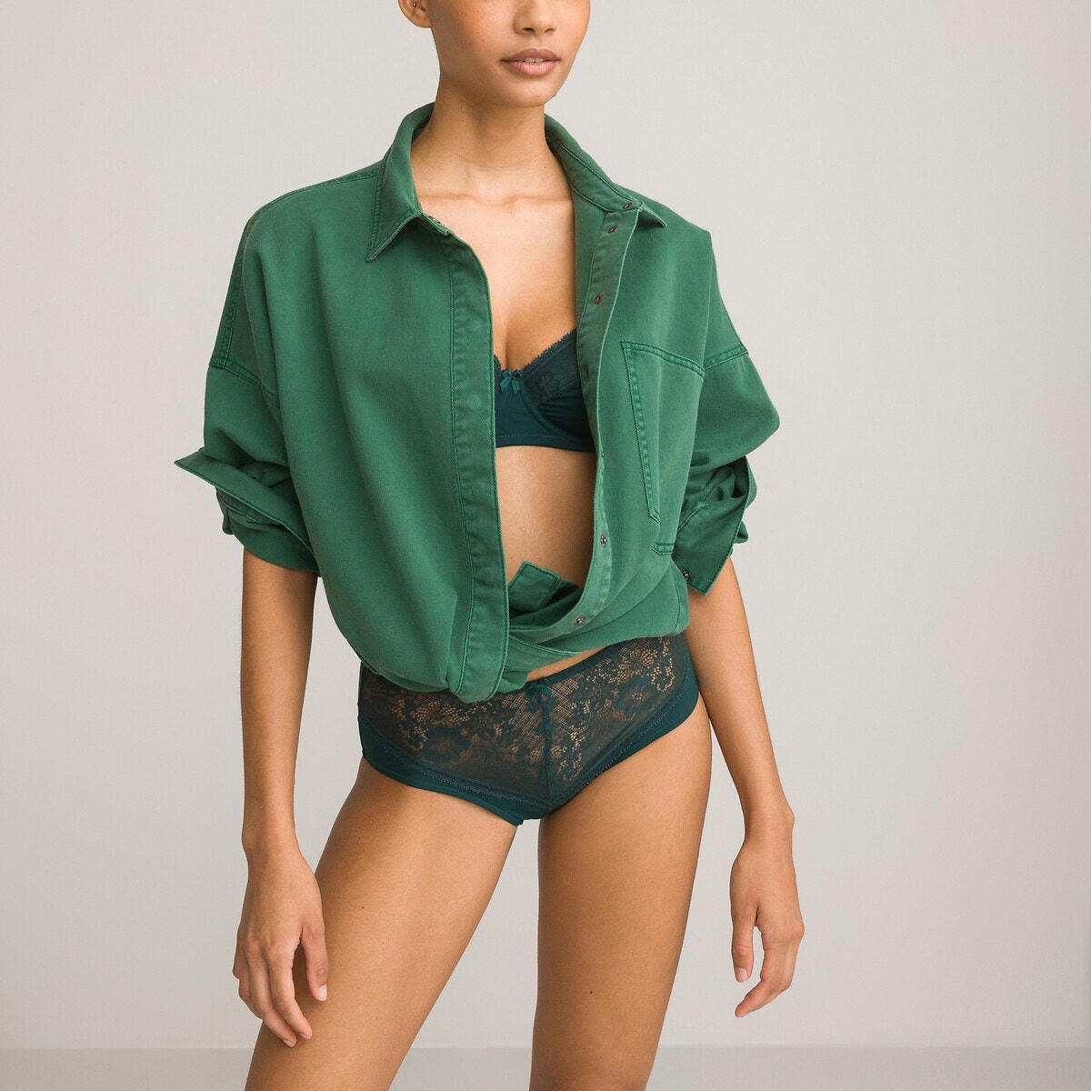 Culotte haute en dentelle, Ebony