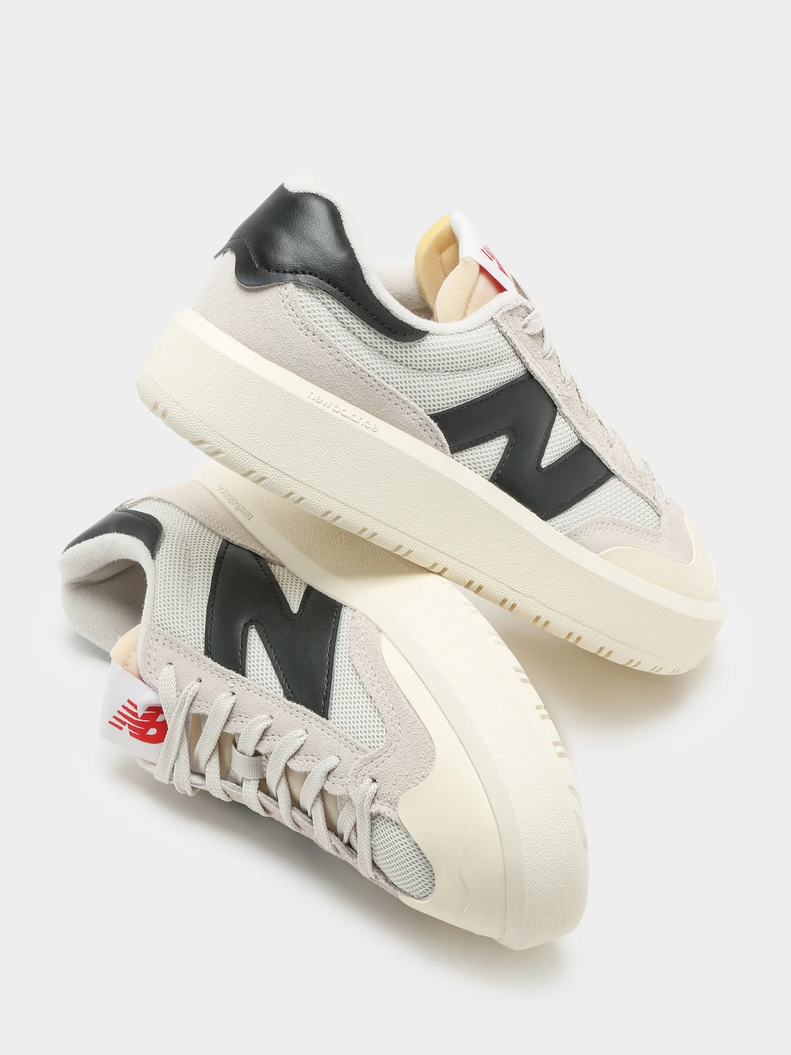 Unisex CT302 Sneakers