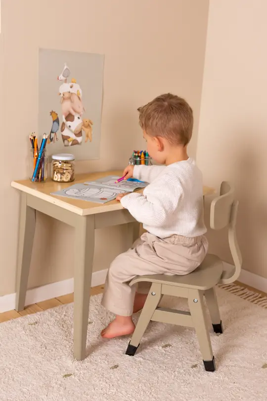 Kinderstuhl Little Interior