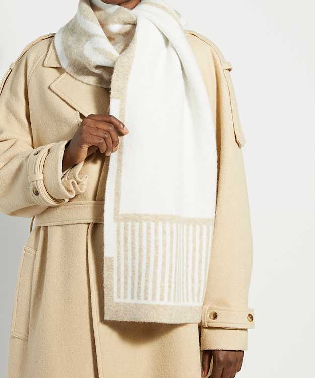Loud Camel - Knitted Slogan Scarf
