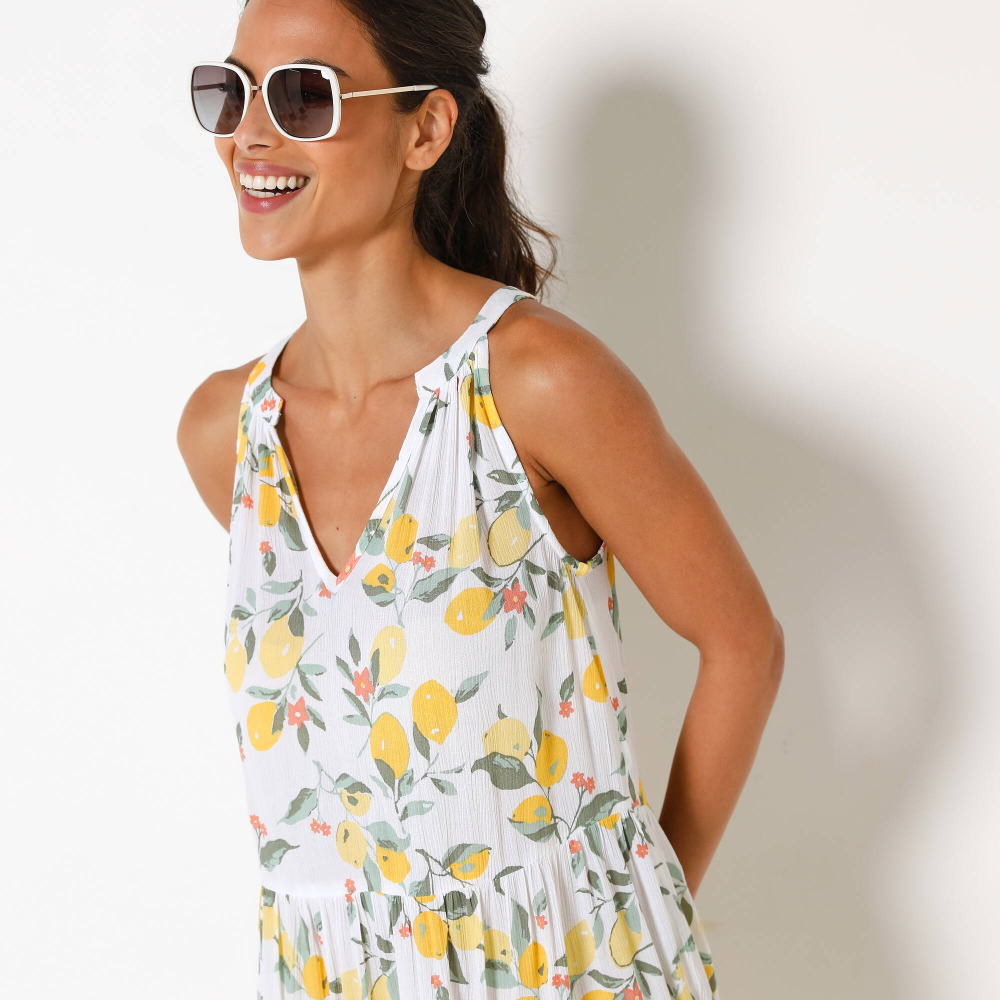 Robe à volants imprimé citrons emmanchures américaines, crépon