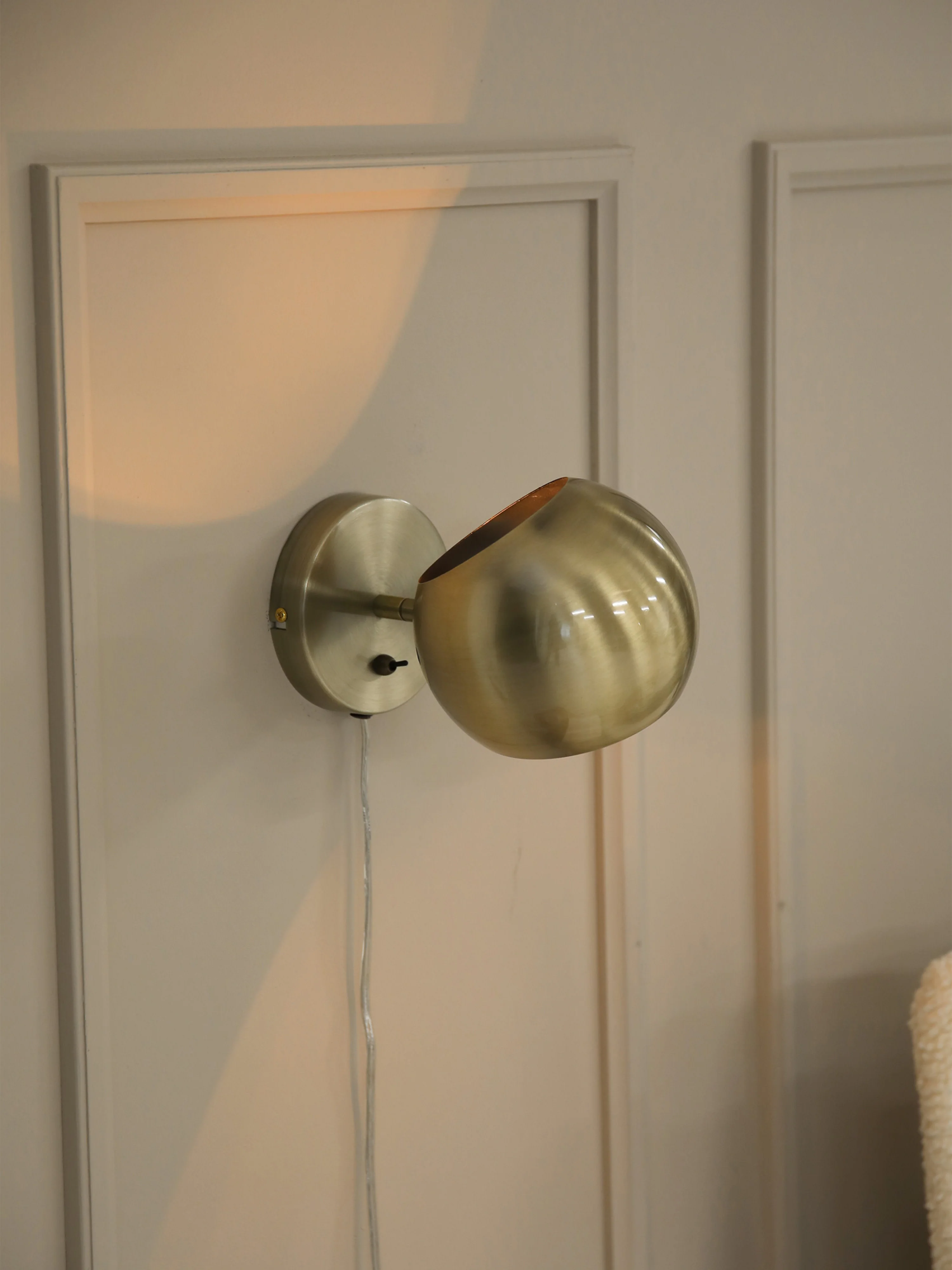 Wandleuchte Edgar mit Stecker