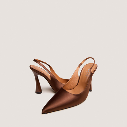 Escarpins slingbacks à bouts pointusen satin marron | DRESSY