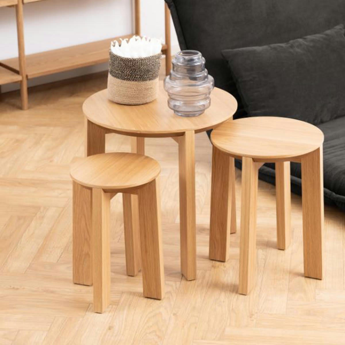 PLAKINE - Set de 3 tables gigognes rondes en bois massif