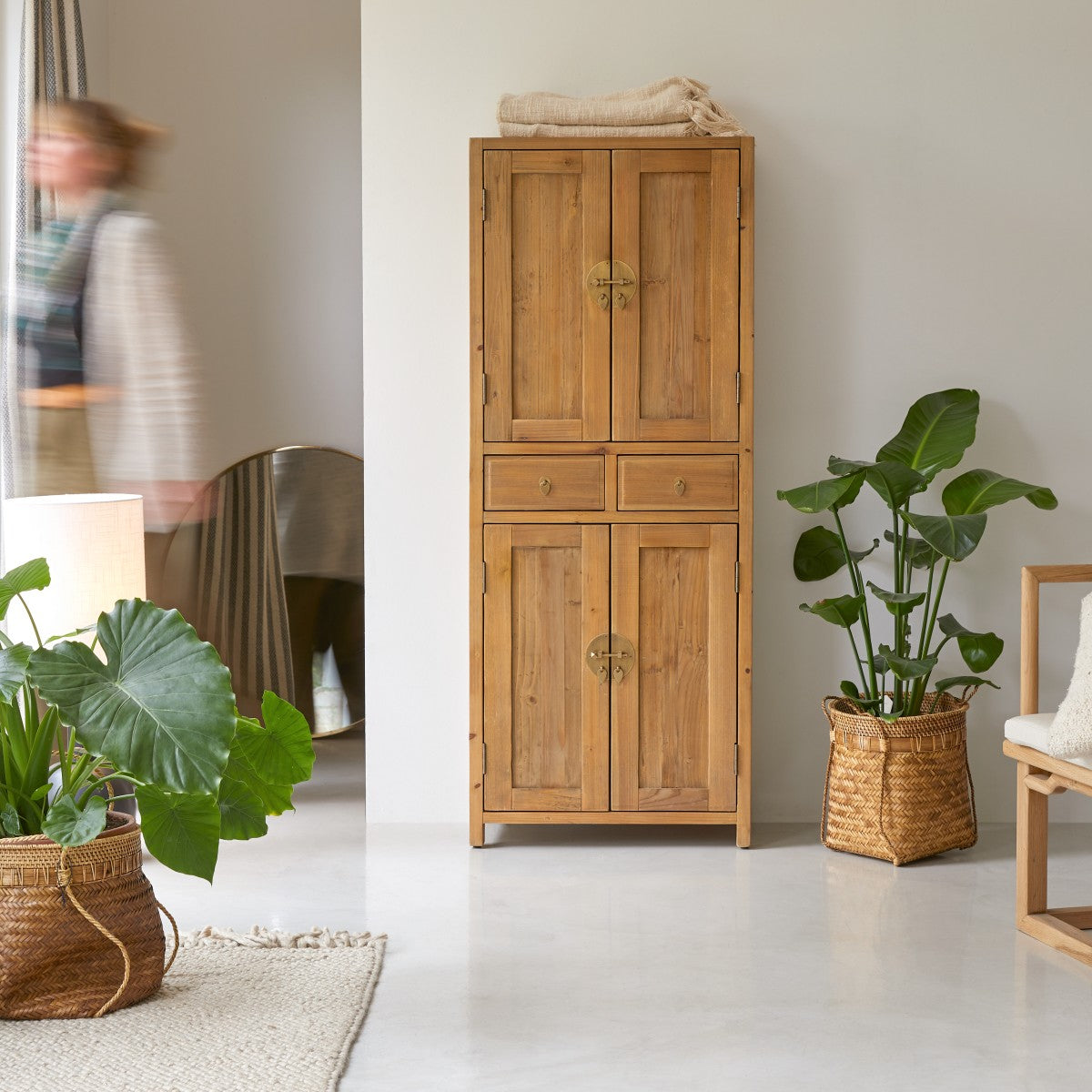 Tikamoon - Yuki - Kast van massief gerecycled grenenhout Natuurlijk