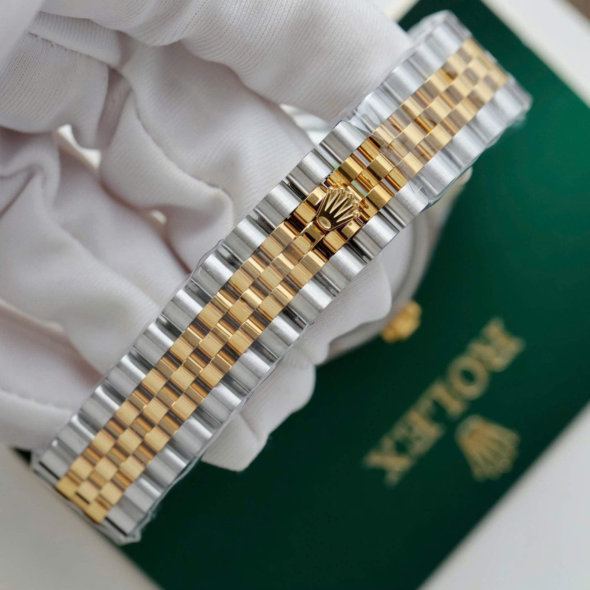 Rolex Datejust SS/YG Plated Olive Roman Dial CZ Diamonds 31mm Jub Replica