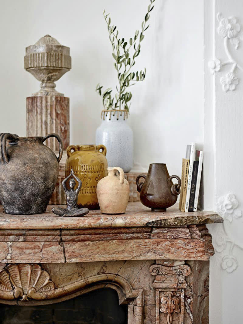 Assa - Statuette en polyrésine noire H17