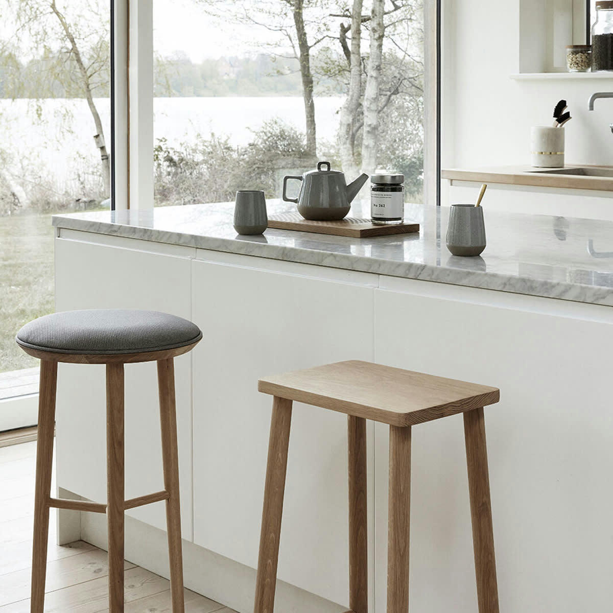 FOLK - Tabouret de bar en bois FSC