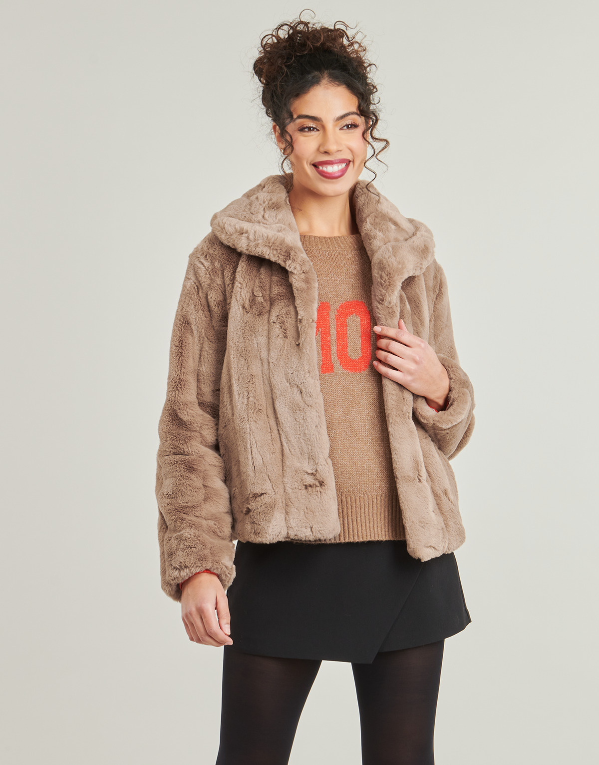 Guess - NEW SOPHY JACKET - Camel