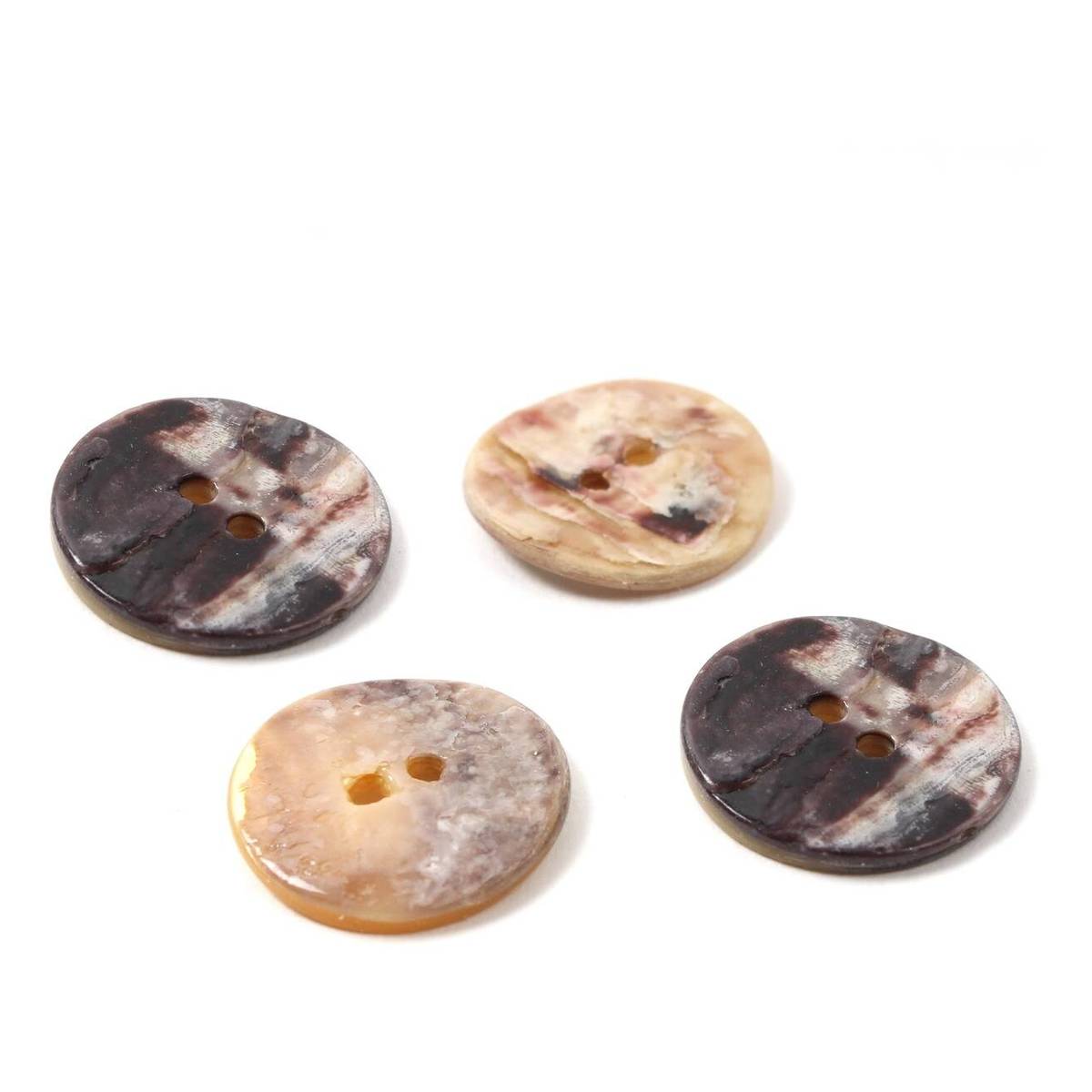 Hemline Natural Shell Mother of Pearl Button 4 Pack