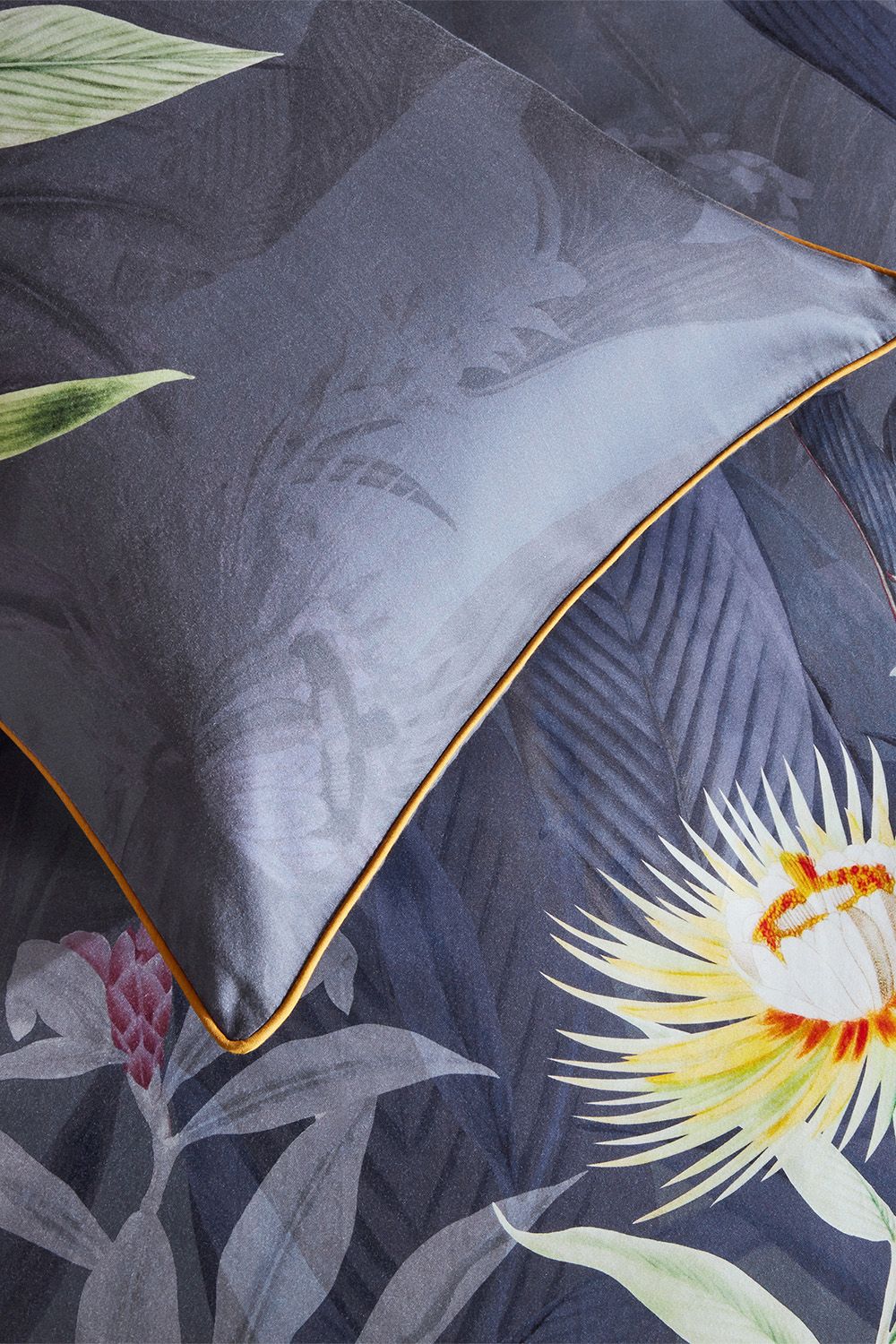 Paoletti Artemis 200 Thread Count Botanical Piped Pillowcases