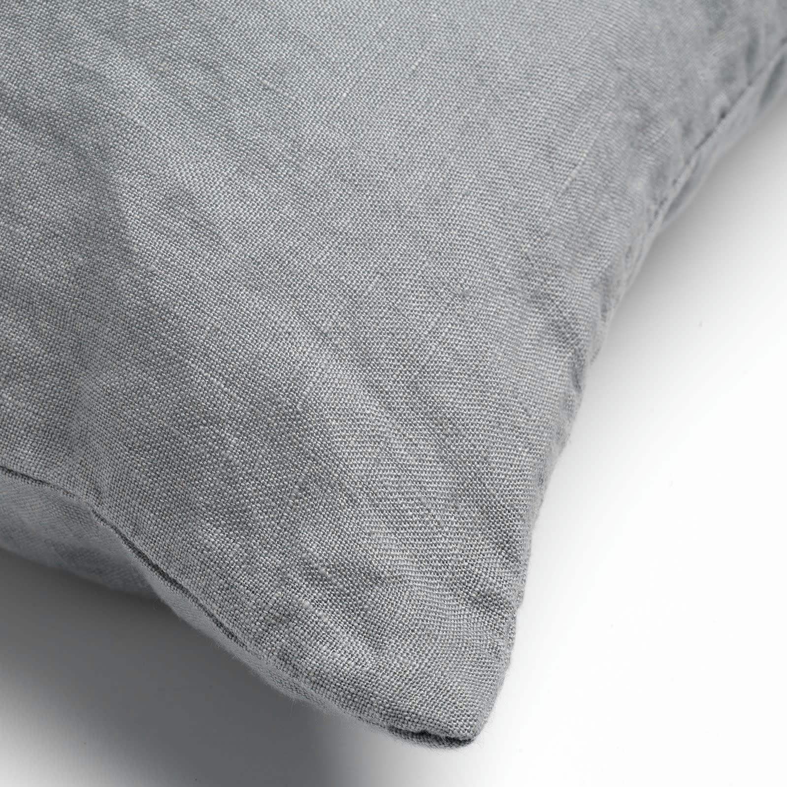 LINN - Coussin - gris en laine 45x45 cm uni