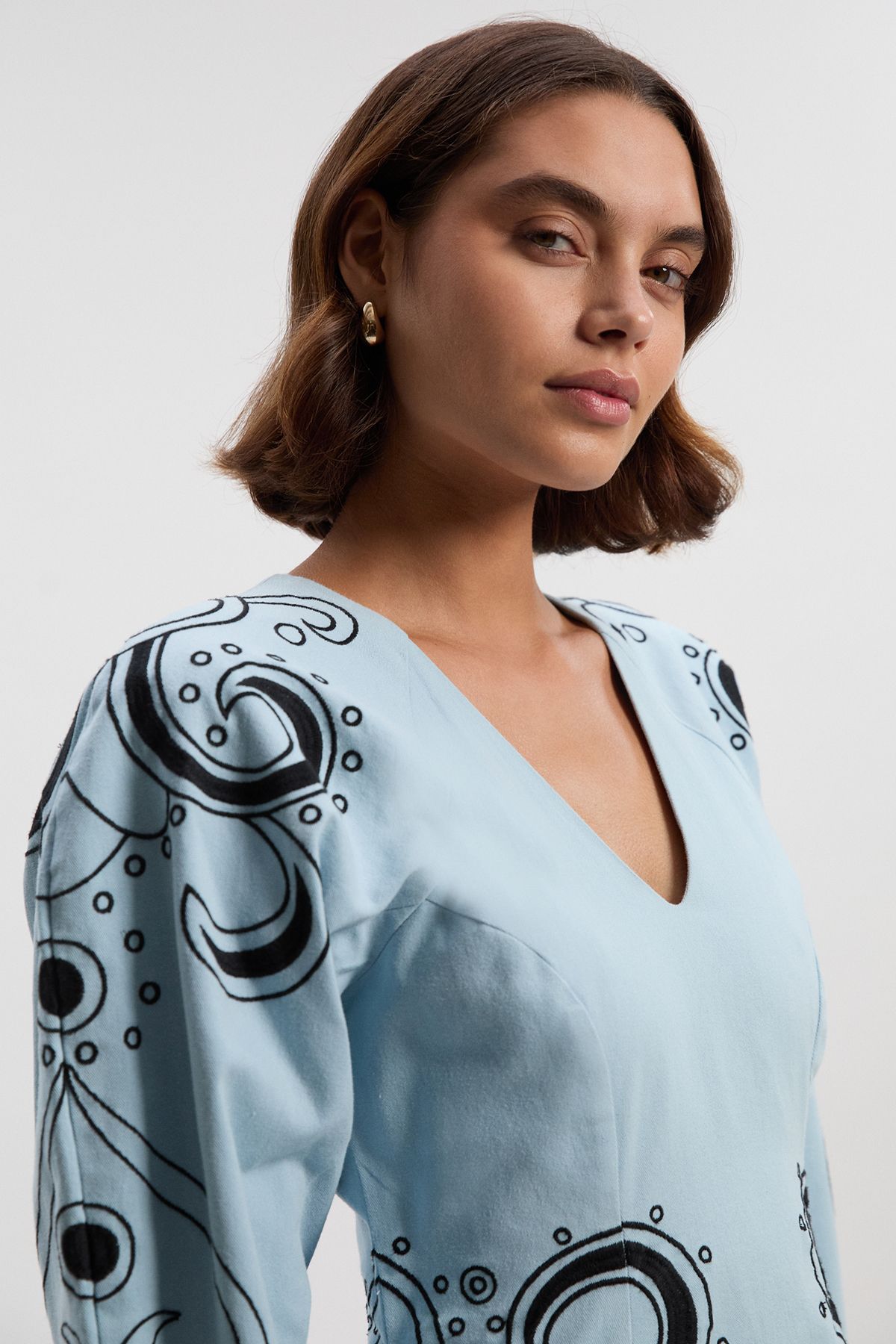 KarenMillen Petite Baroque Embroidered Long Sleeve Twill Woven Midi Dress
