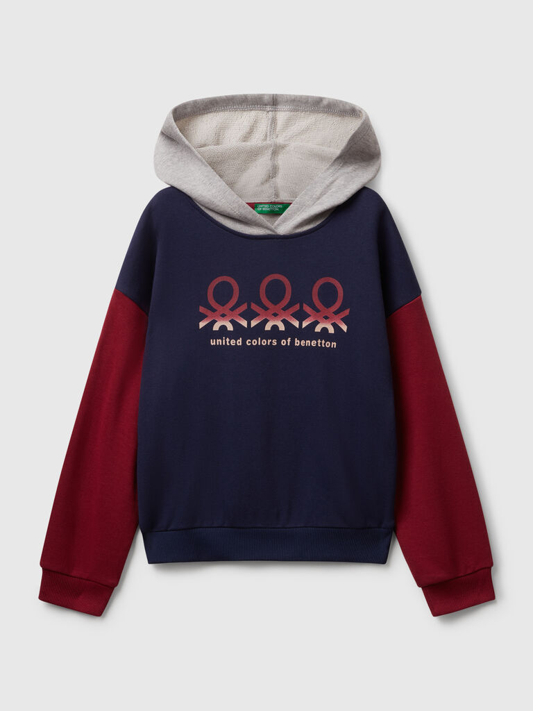 Sweatshirt with print