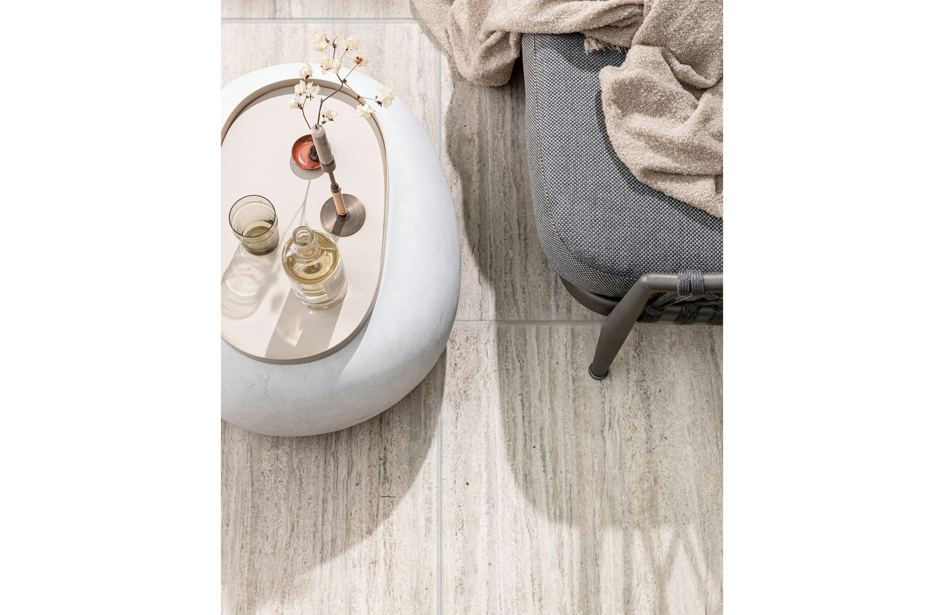 PEBBLE - Table basse en argile blanche Pebble