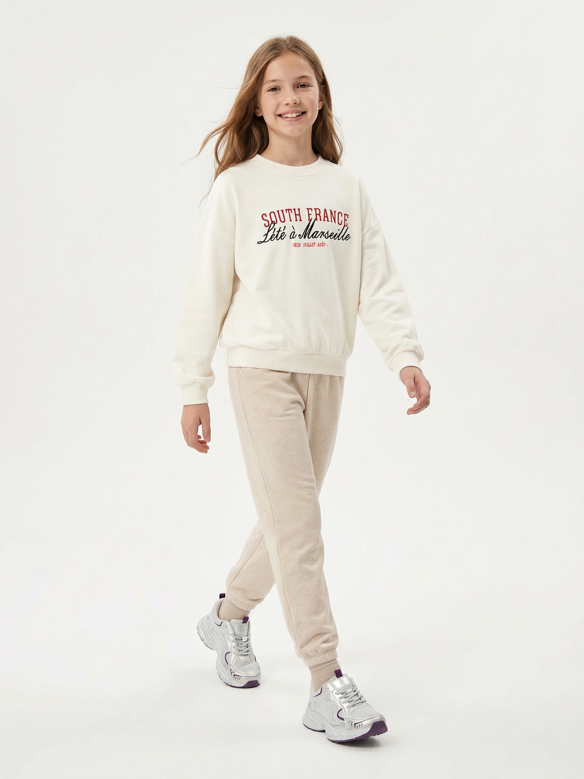 Bluza crewneck z haftowanym napisem