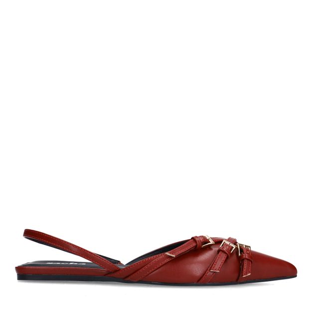 Rode slingbacks met gespen