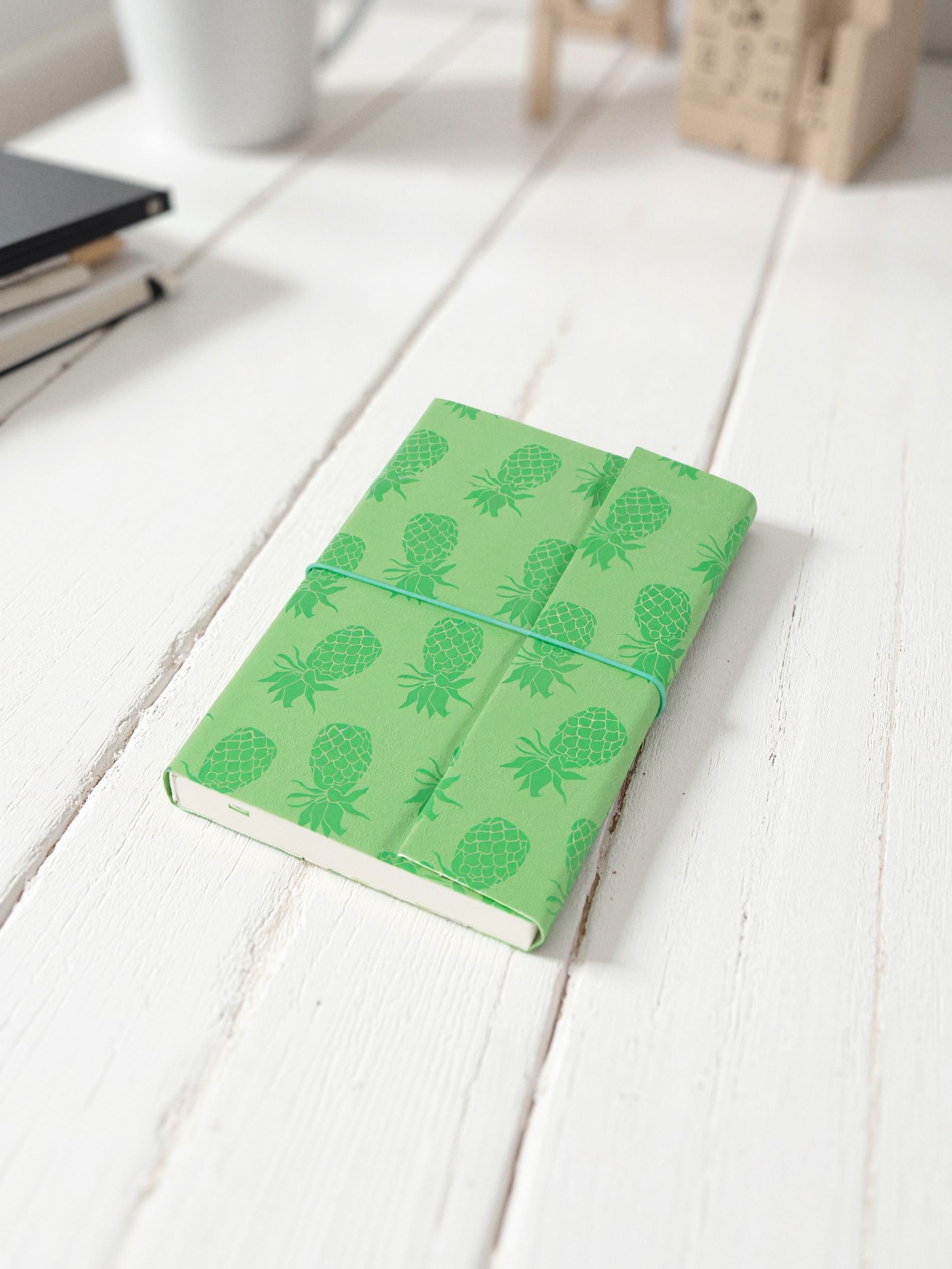 Notes na gumkę z motywem ananasa